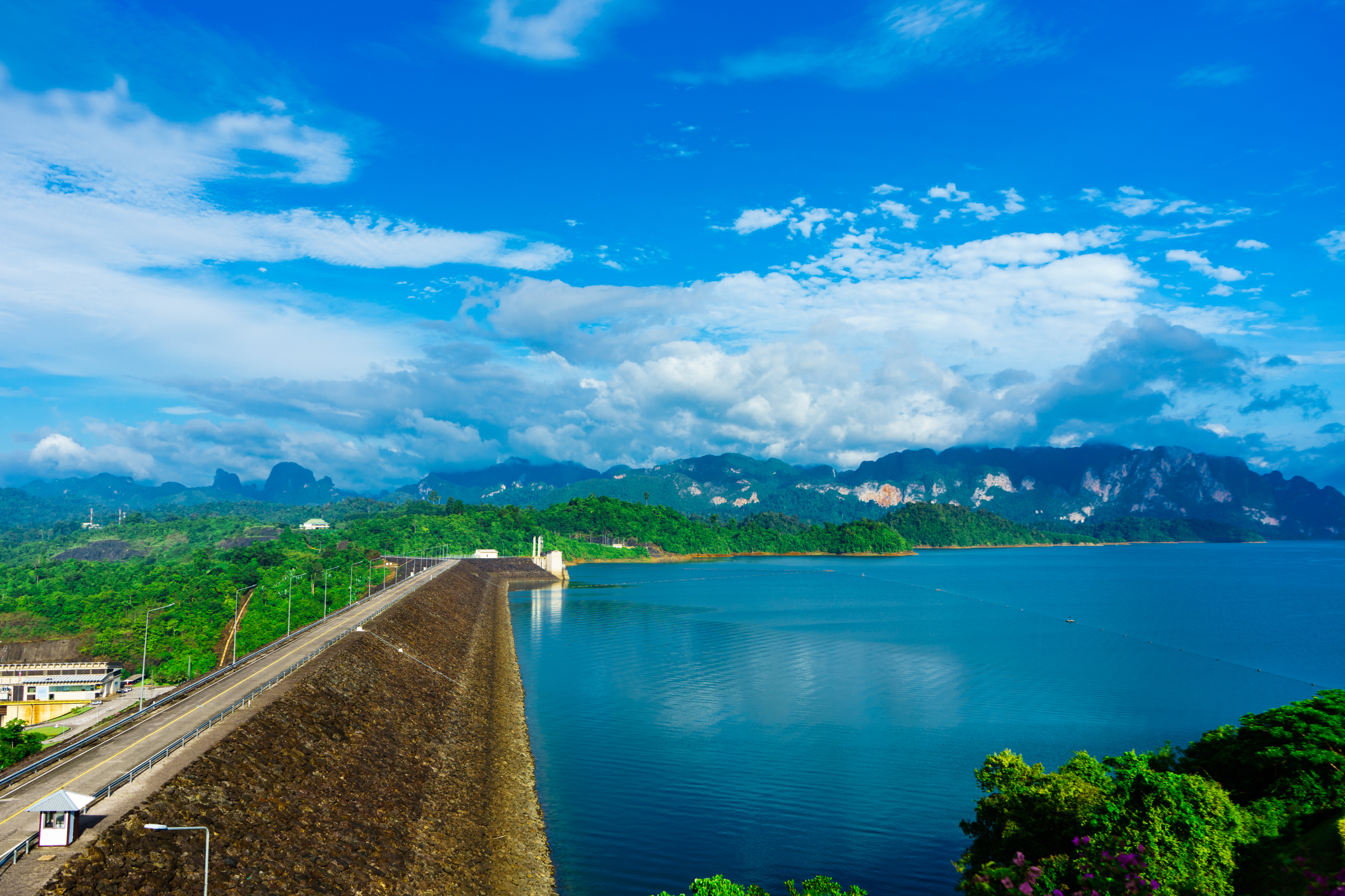 cheow larn lake, surat thani (2).webp